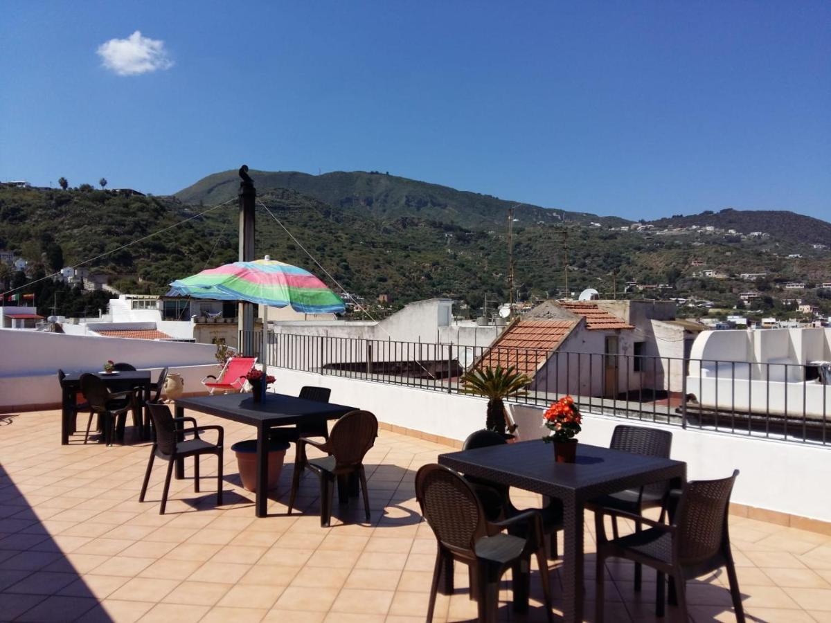 Appartamento Lipari Centro Storico Flat 6 mins from Port Esterno foto
